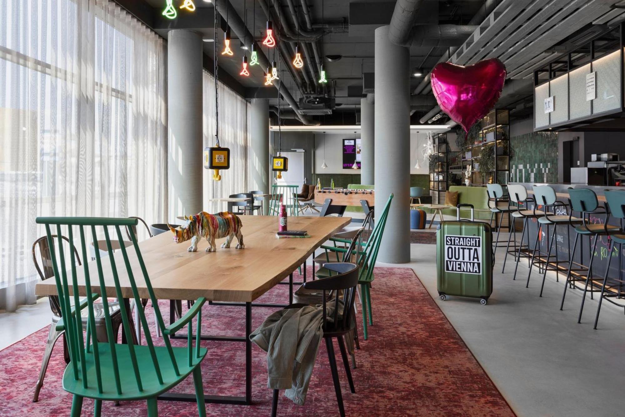 Moxy Vienna City East エクステリア 写真